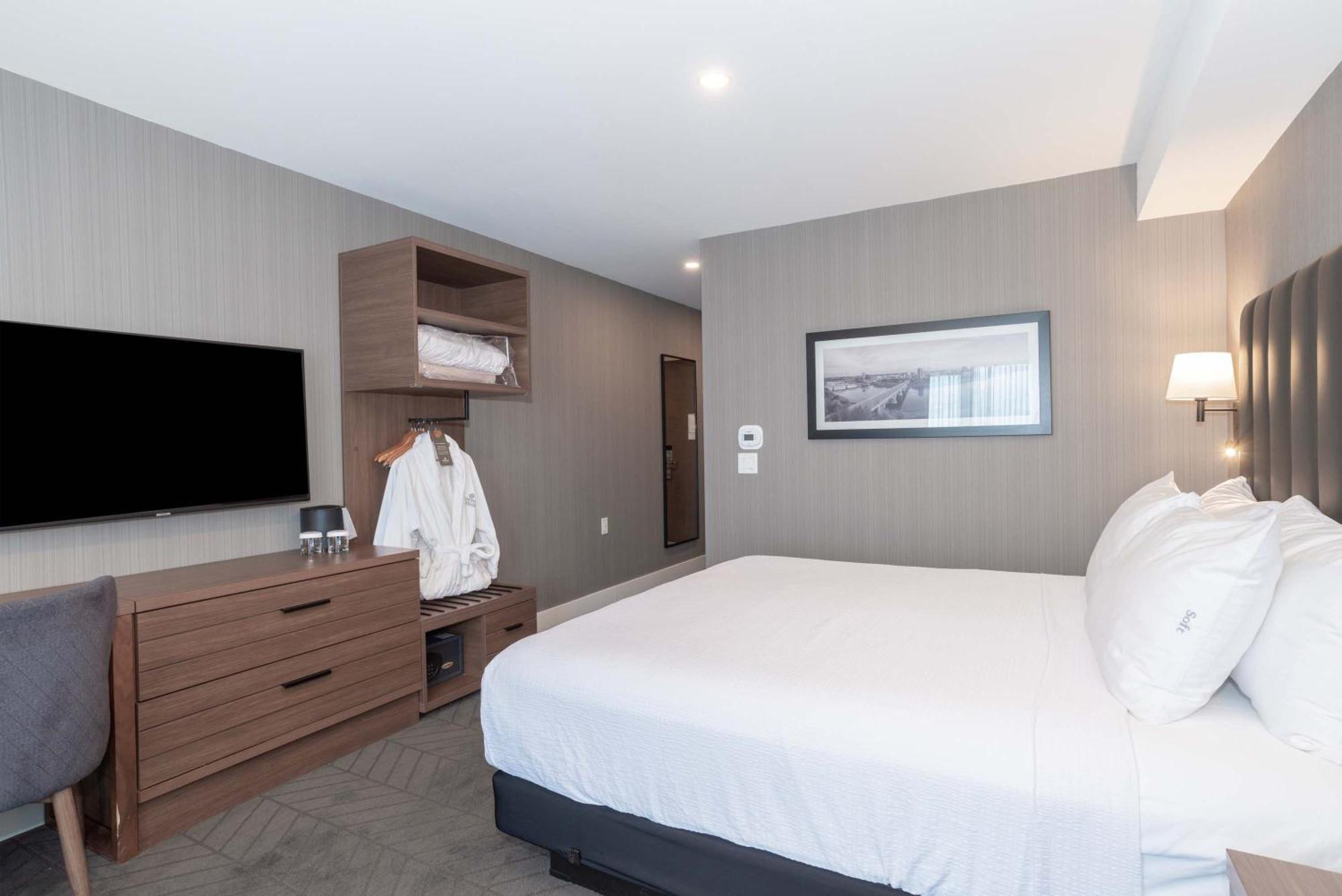 Sandman Signature Saskatoon South Hotel Екстер'єр фото