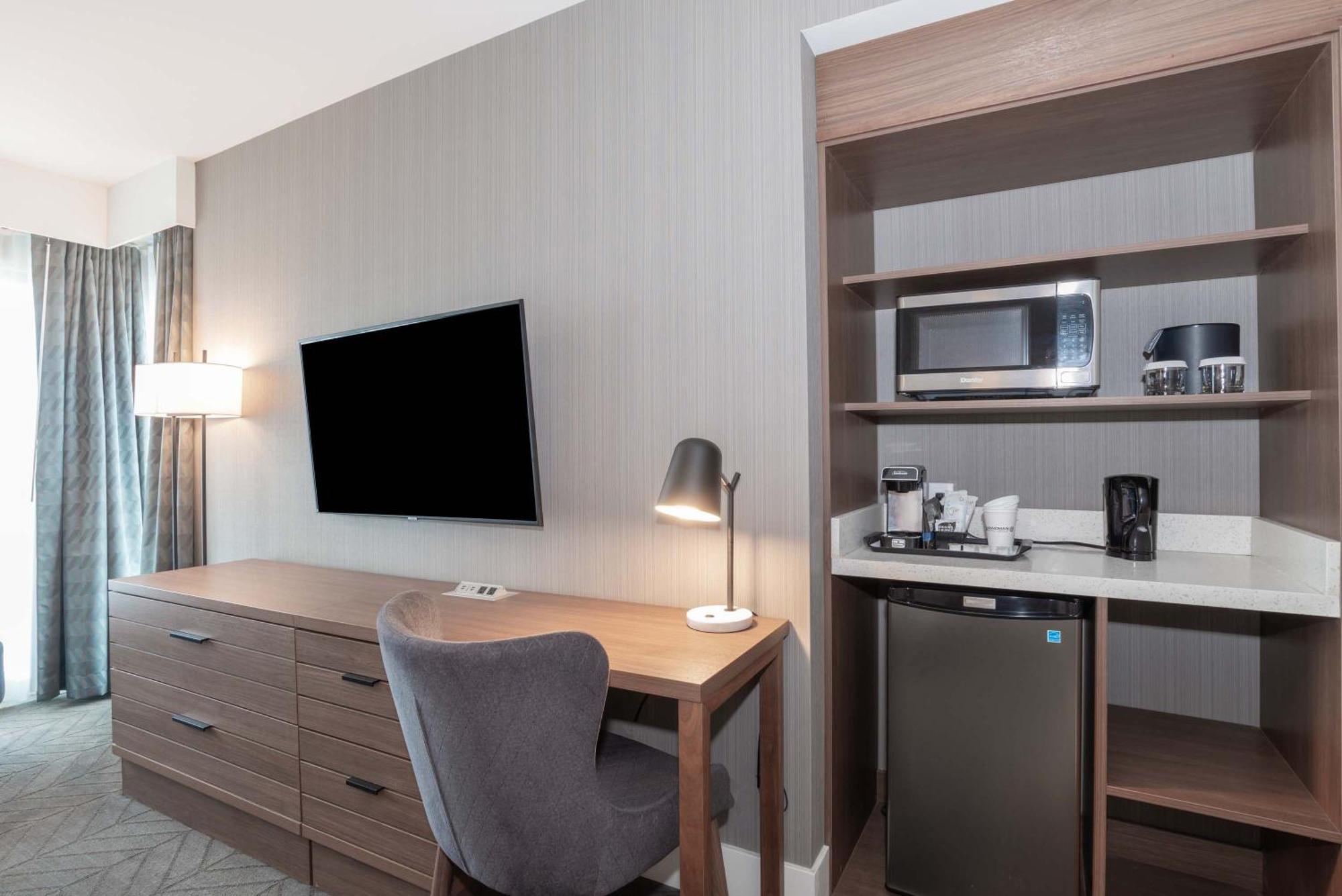 Sandman Signature Saskatoon South Hotel Екстер'єр фото